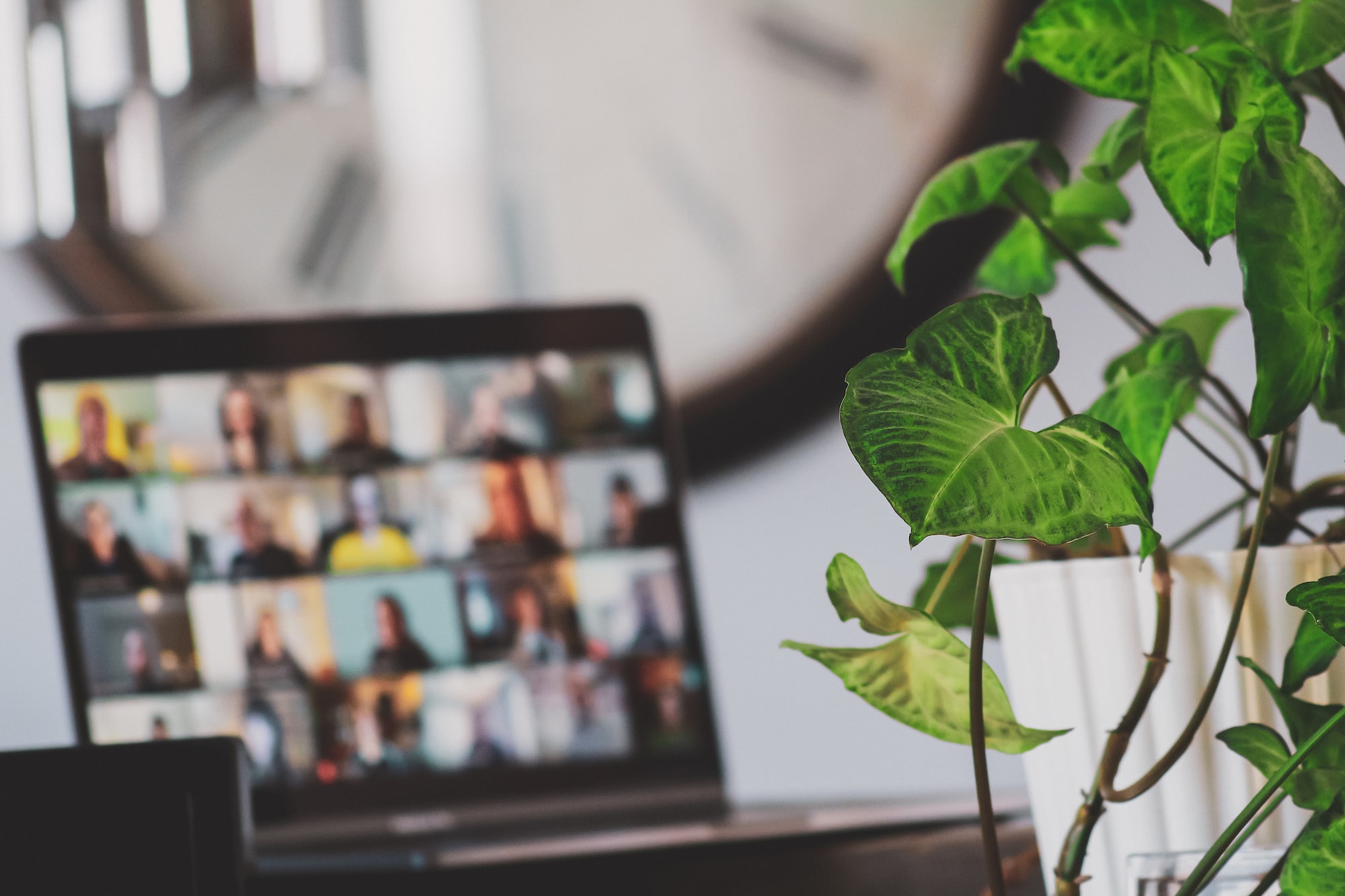 The Visibility Struggle: Why Leading Remote Teams Is So Difficult, Even in 2023
